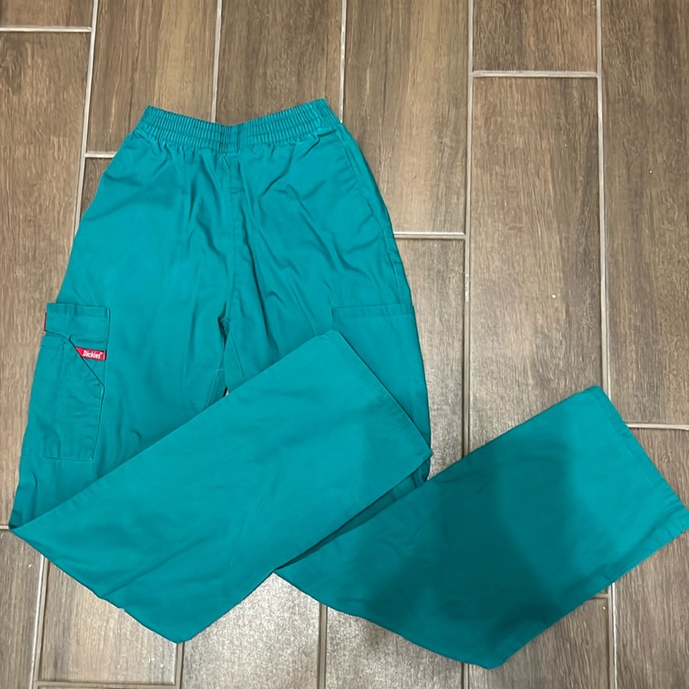 Scrub pants